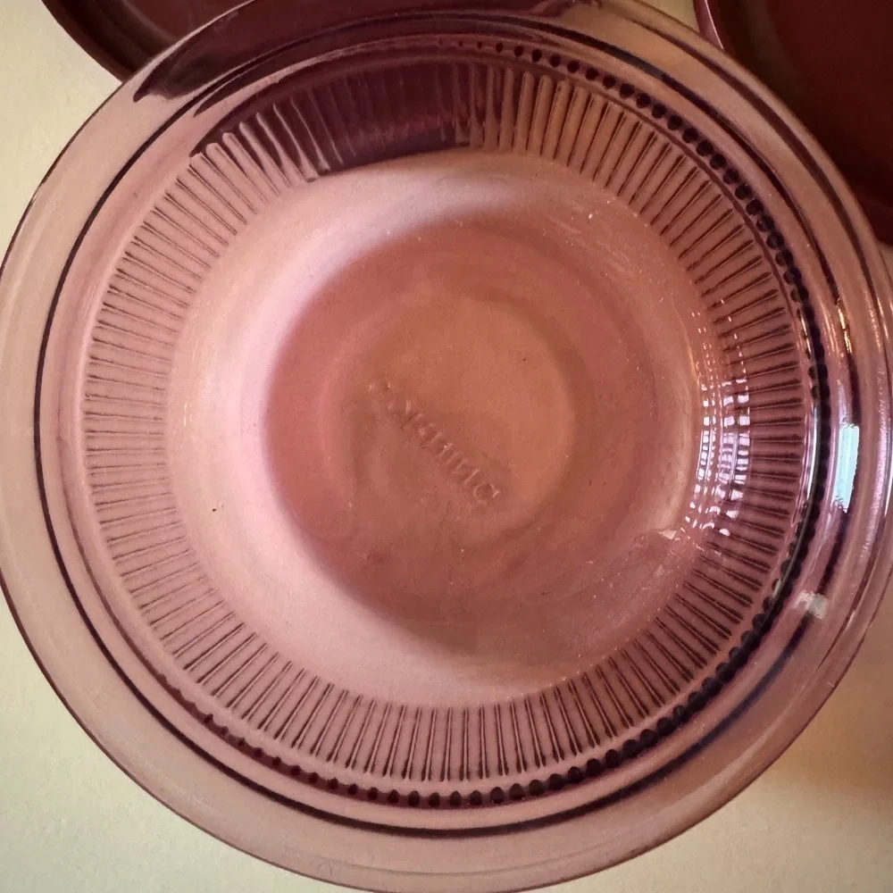 Corning Visions Cranberry food storage set 2-  1 Pint containers with lids